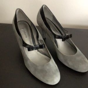 Suede gray with black patent leather little bow